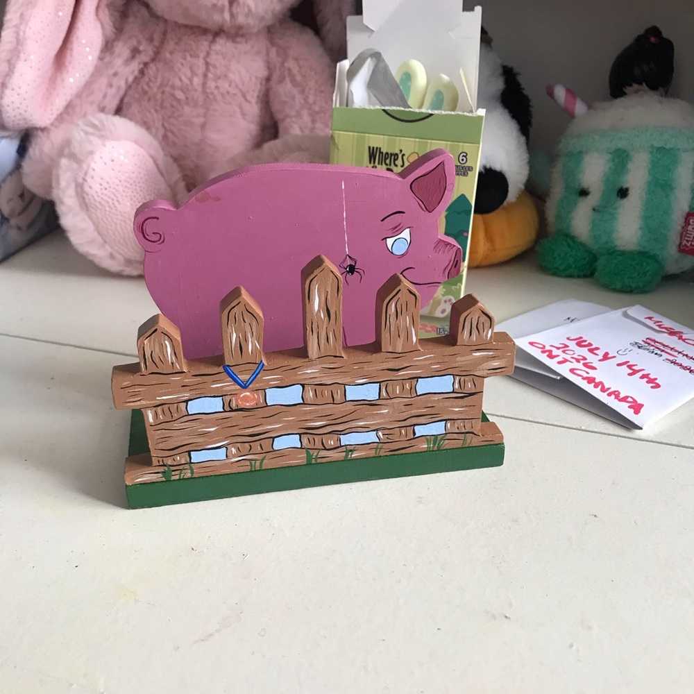 Charlottes web hand painted napkin holder
